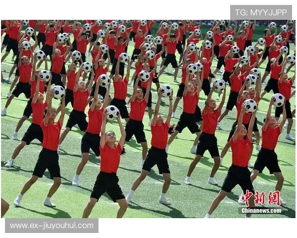 低段足球课热身操设计与实施策略探讨提升学生运动能力与兴趣